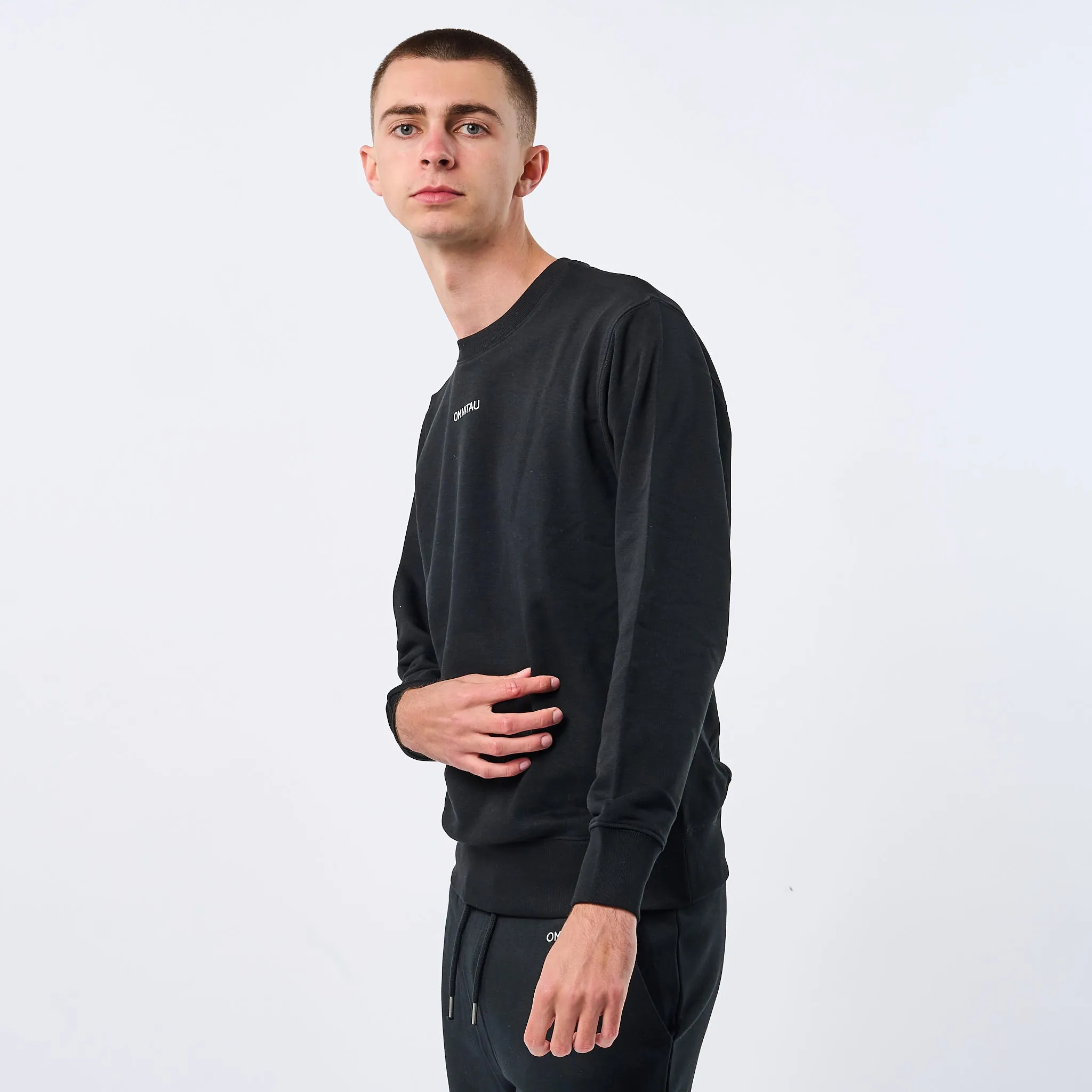 Omnitau Men's Ellyse Organic Cotton Medium Fit Sweatshirt - Black