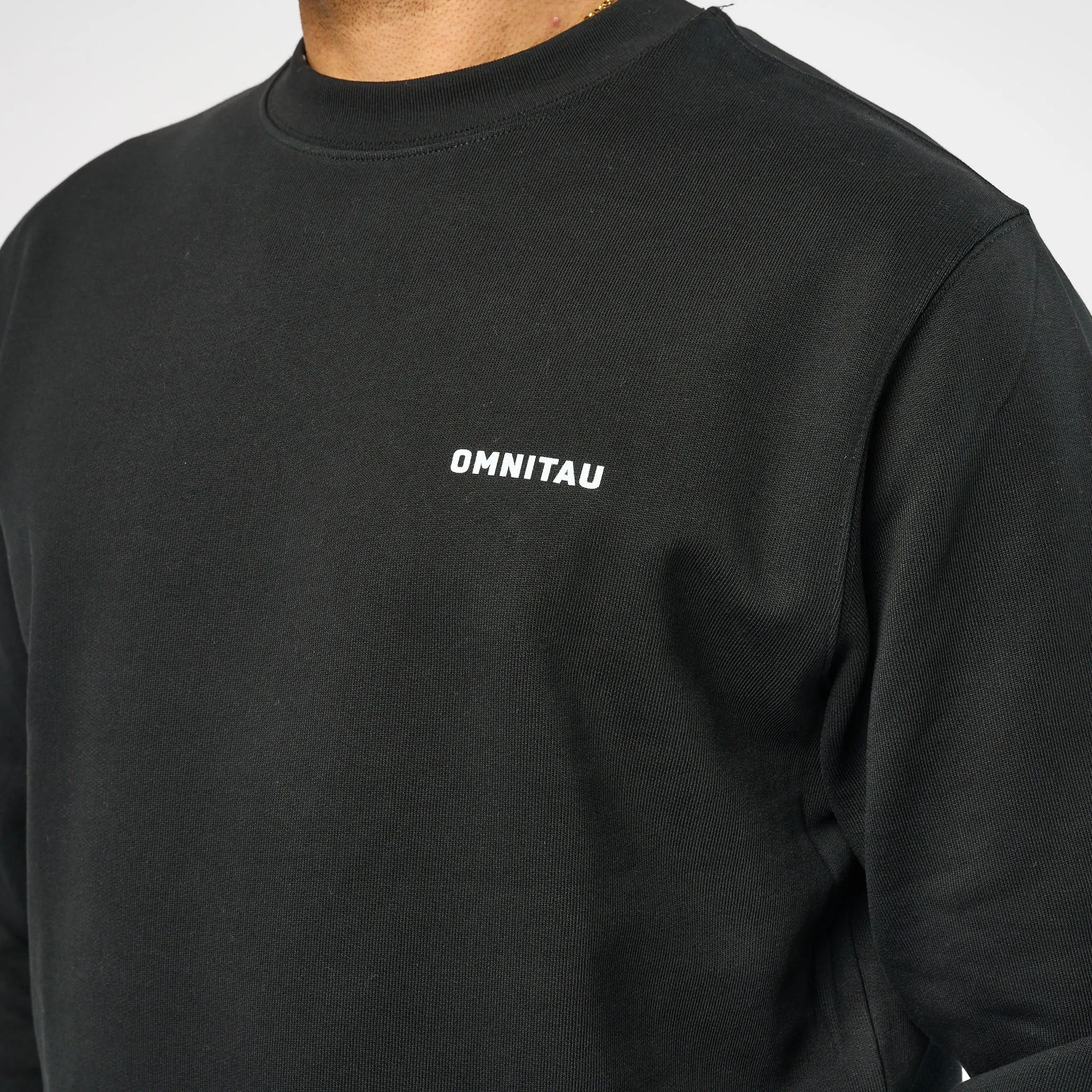 Omnitau Men's Muir Organic Cotton Medium Fit Sweatshirt - Black