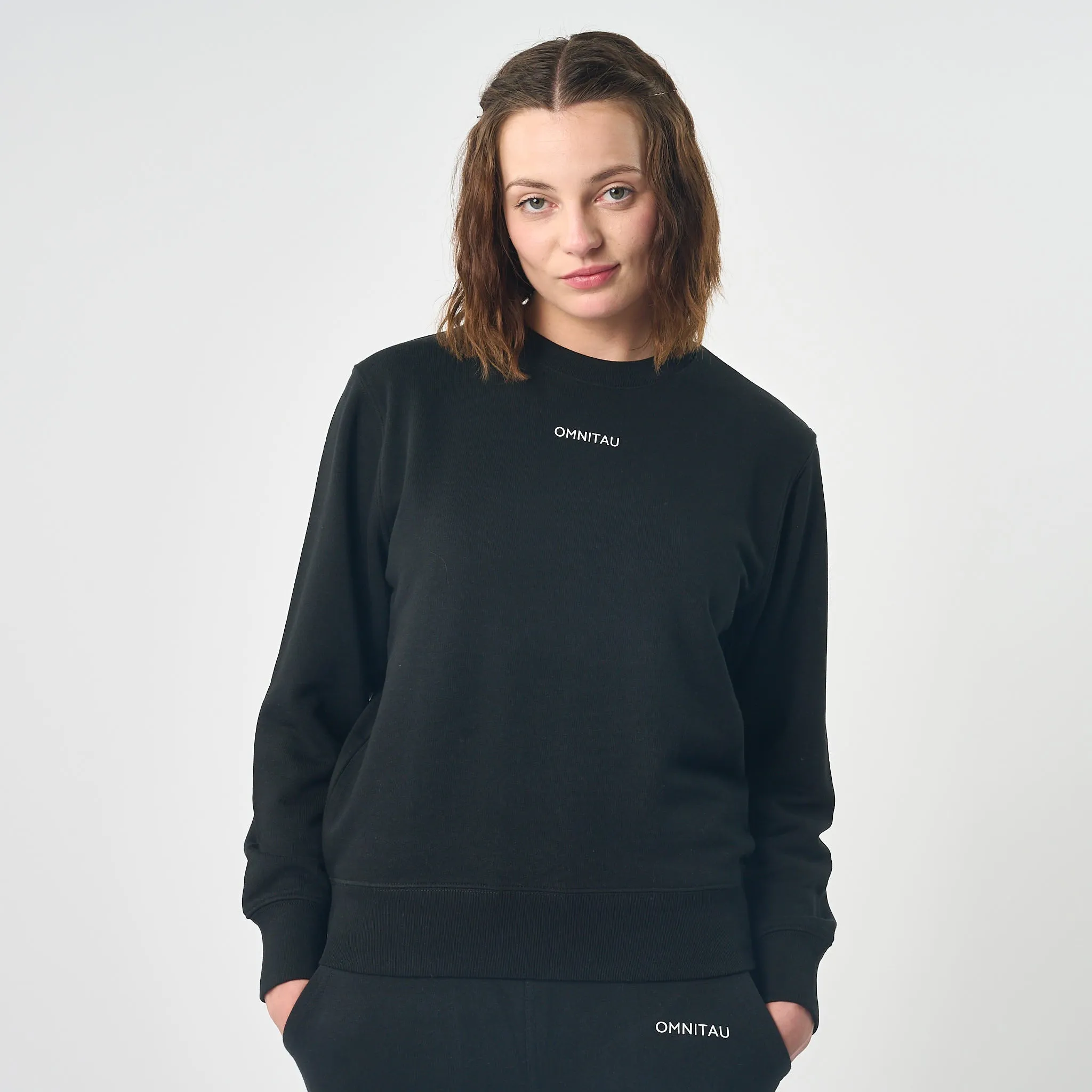 Omnitau Women's Ellyse Organic Cotton Medium Fit Sweatshirt - Black